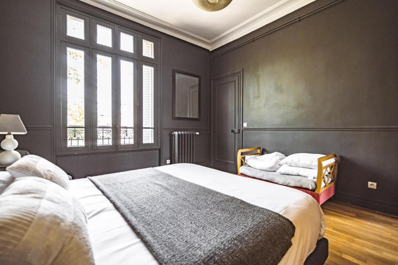 Au Pied De La Cathedrale #Vuemagique Apartment Reims Bagian luar foto